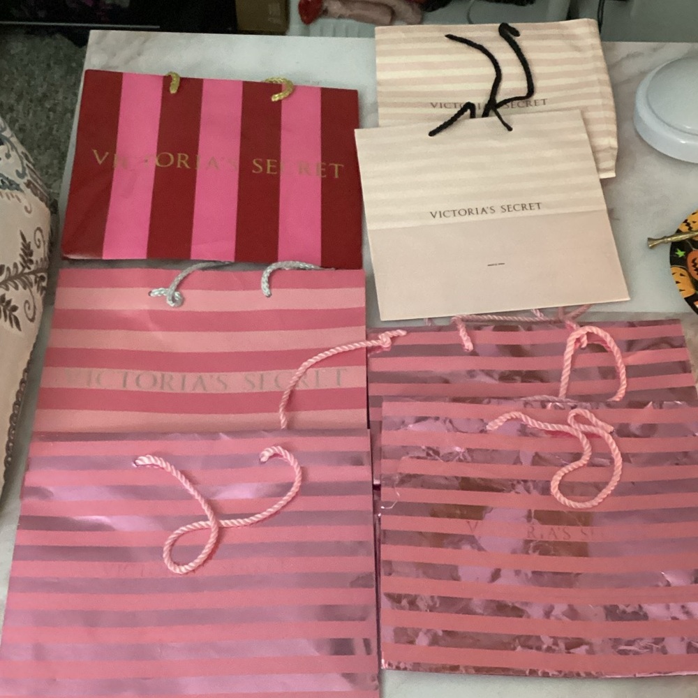 (7)  vintage vs shopping bags y2k